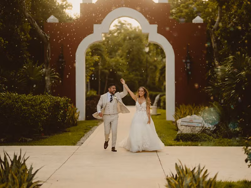 Valentin Imperial Riviera Maya — Fuentes Arch