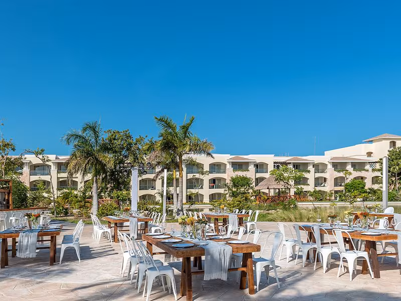 Moon Palace The Grand Cancun — Palafitos Terrace