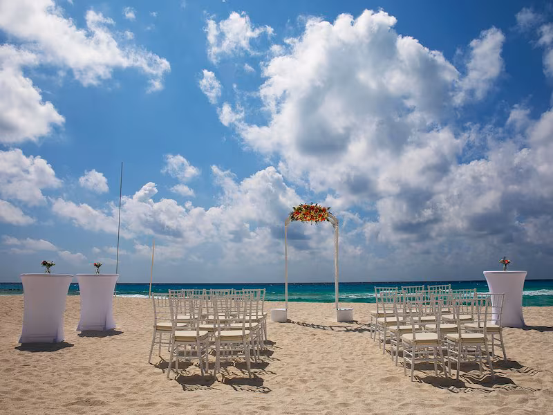 Royalton CHIC Cancún — Beach