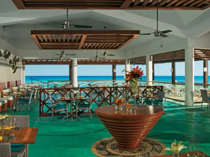 Dreams Jade Resort & Spa — Castaways Restaurants