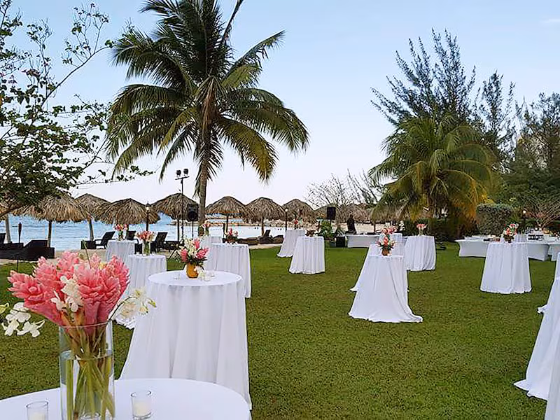 Breathless Montego Bay Resort & Spa — Beach