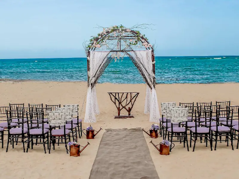 Dreams Onyx Resort & Spa — Beach